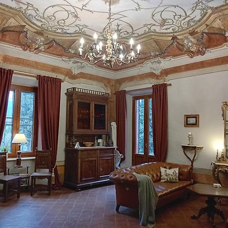 Monti di Licciana Nardi Monti Guesthouse المظهر الخارجي الصورة