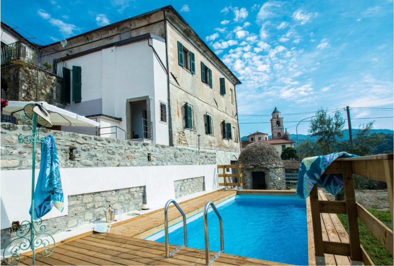 Monti di Licciana Nardi Monti Guesthouse المظهر الخارجي الصورة