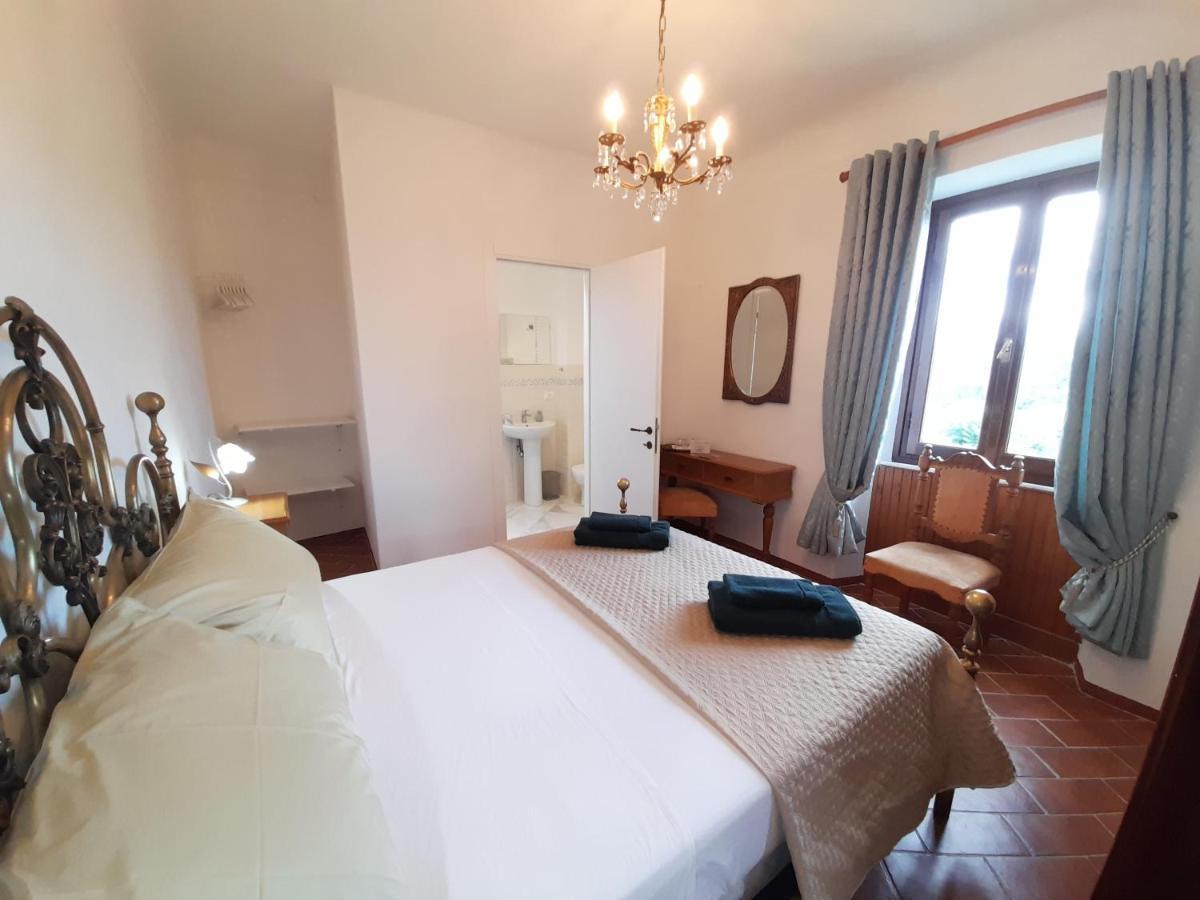 Monti di Licciana Nardi Monti Guesthouse المظهر الخارجي الصورة