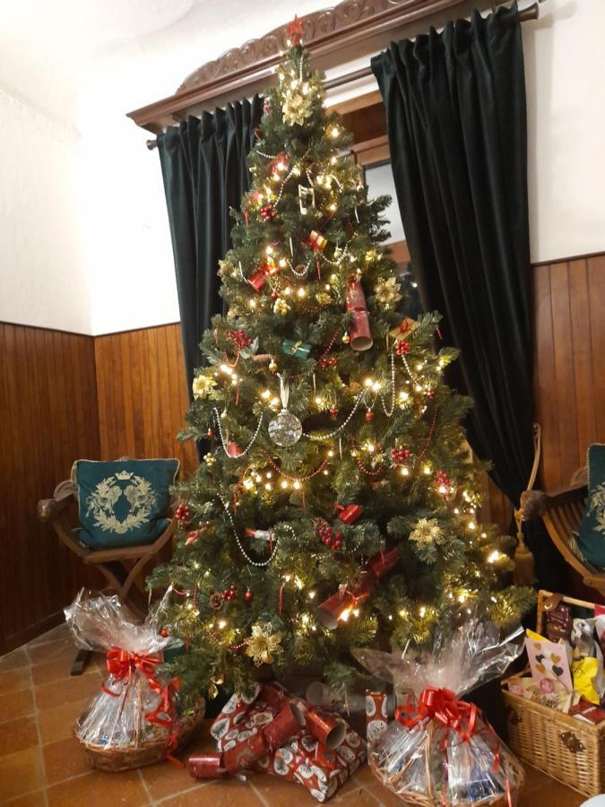 Monti di Licciana Nardi Monti Guesthouse المظهر الخارجي الصورة