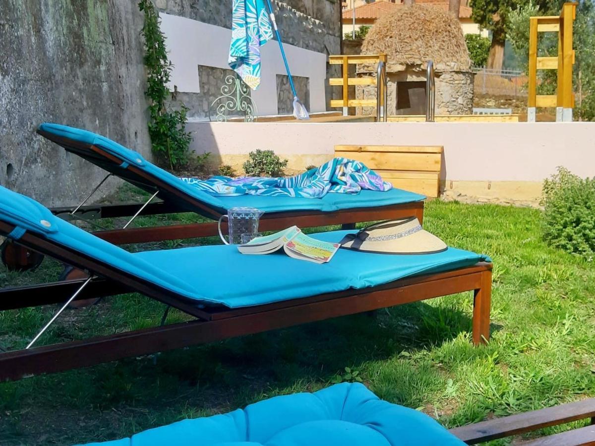 Monti di Licciana Nardi Monti Guesthouse المظهر الخارجي الصورة