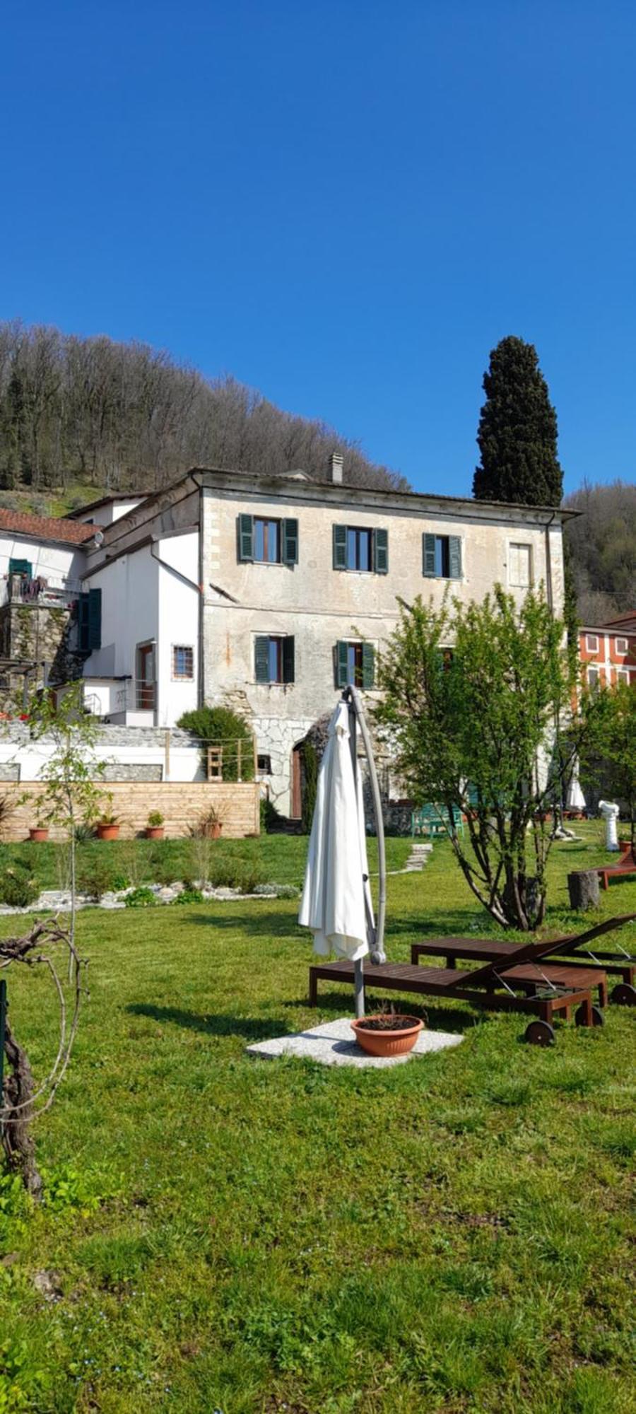 Monti di Licciana Nardi Monti Guesthouse المظهر الخارجي الصورة